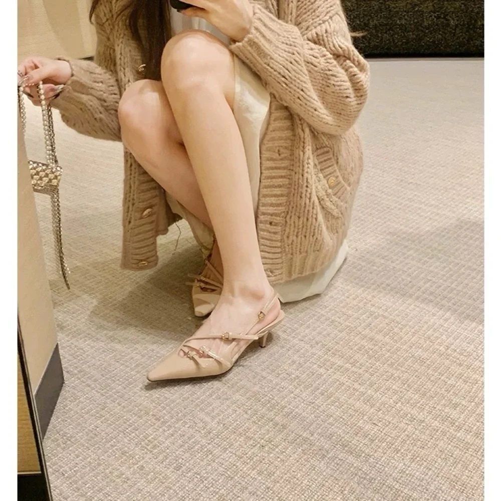 Cat heel shoes